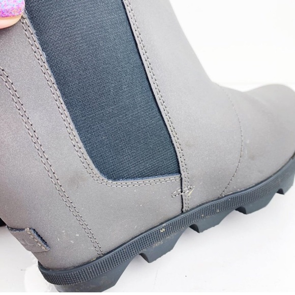 SOREL Gray Joan of Arctic Wedge Hidden Heel Chelsea Boot WOMEN'S Size 5 - Picture 11 of 12